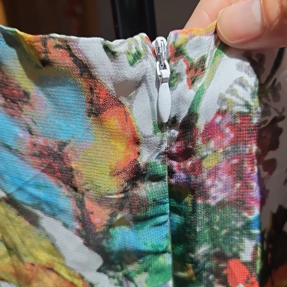 Beautiful Maxi Print Dress đź‘— With Ruffle Down Trail. - Picture 4 of 11